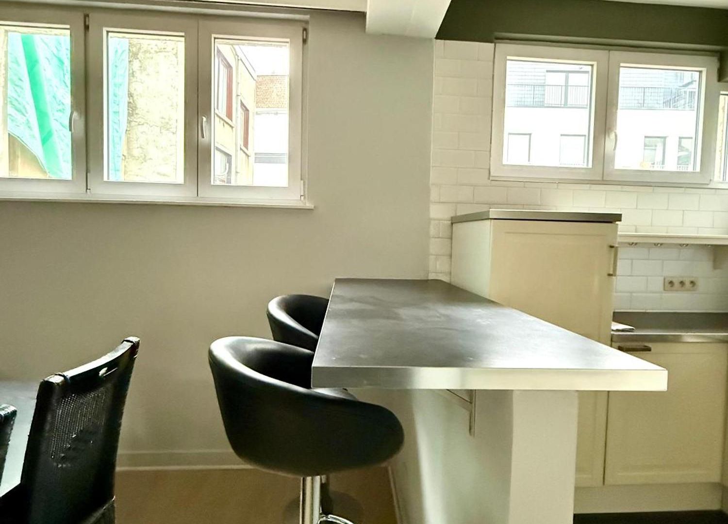 3 Min To The Grand-place - 5 Min To Manneken Pis & Sleeps 6 People Brussels