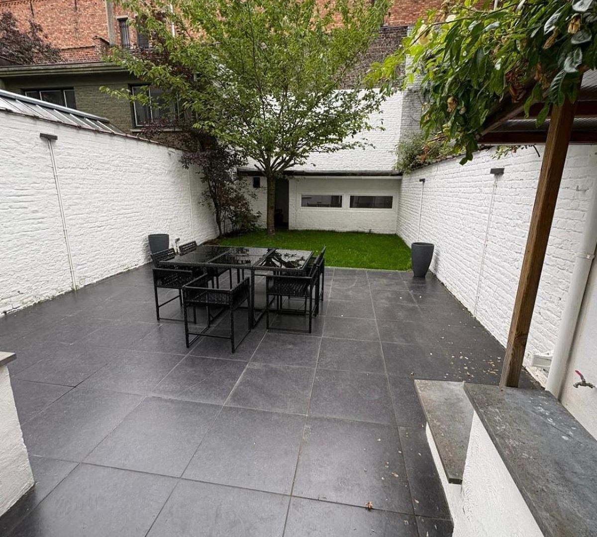 Beautiful With Garden *