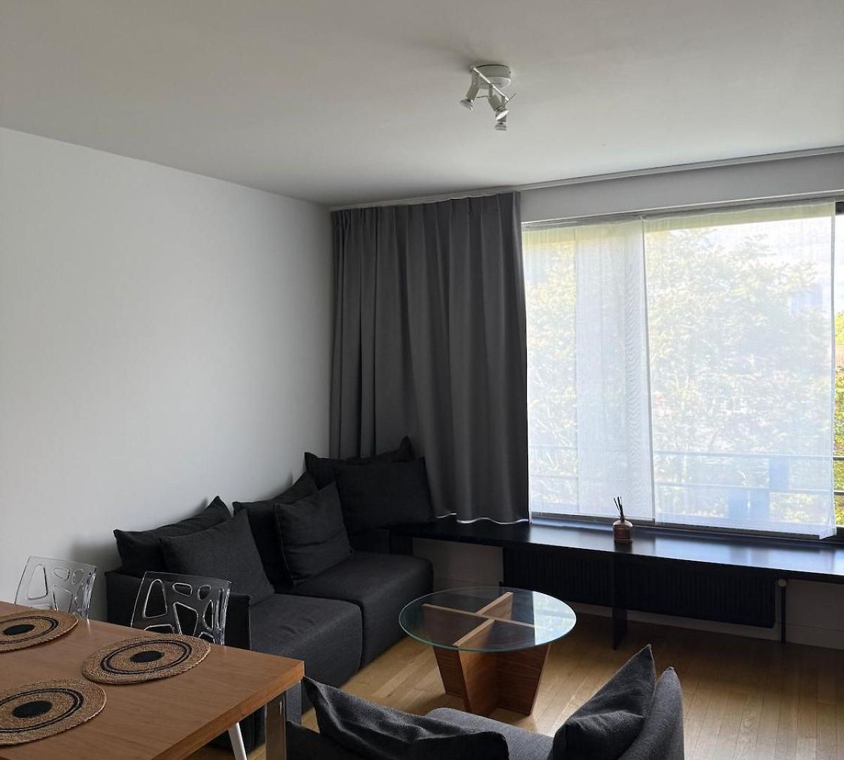 Flower District 1 Bedroom Apartment *