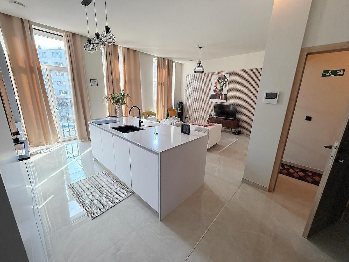 Bright & Stylish 2br Quiet Terrace *