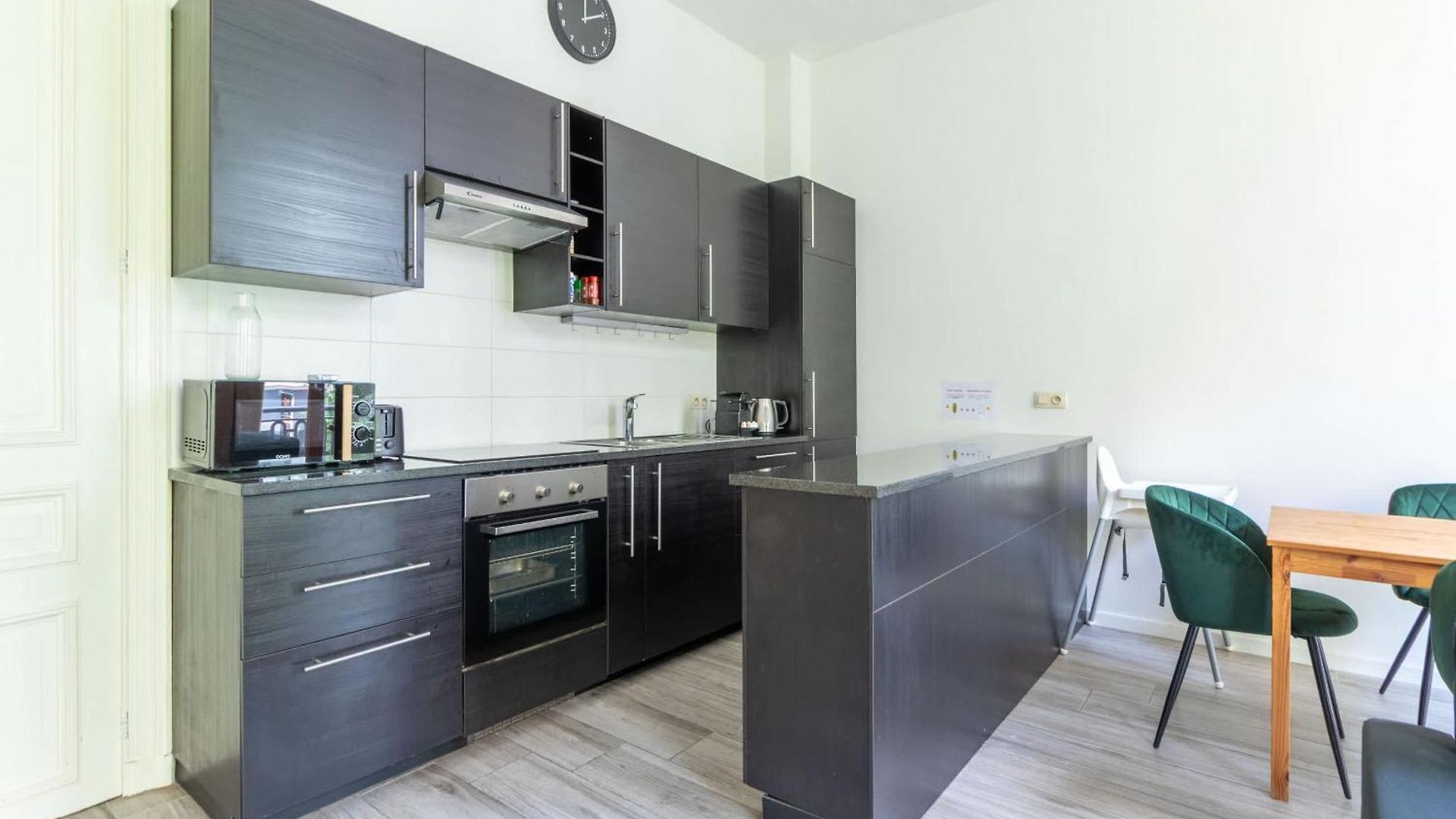Eu - Parking, Quiet, Bright Apartment