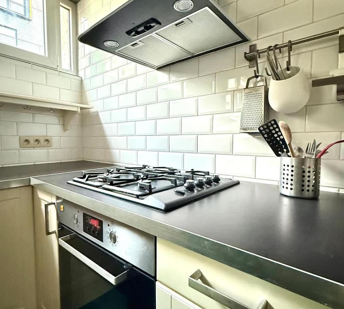 3 Min To The Grand-place - 5 Min To Manneken Pis & Sleeps 6 People Brussels