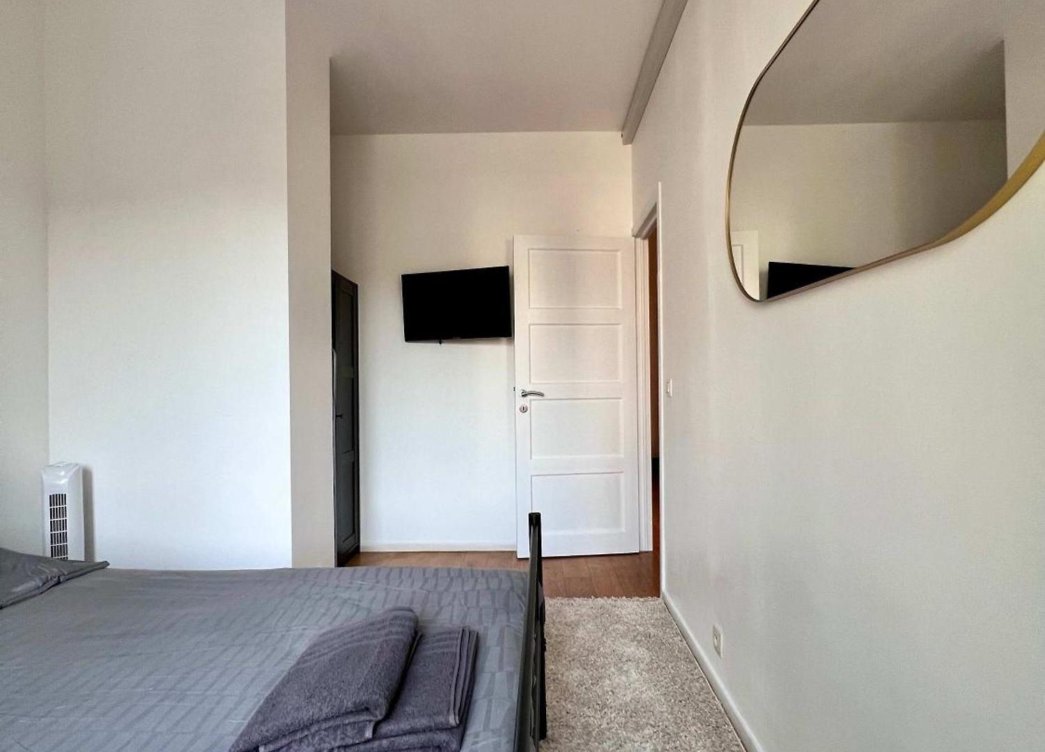 Family & Cosy For Up To 9 Guests Near Midi Station *