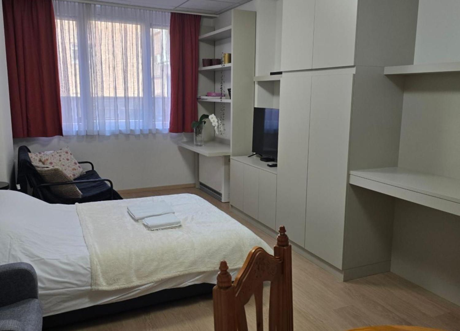 Apartment Square