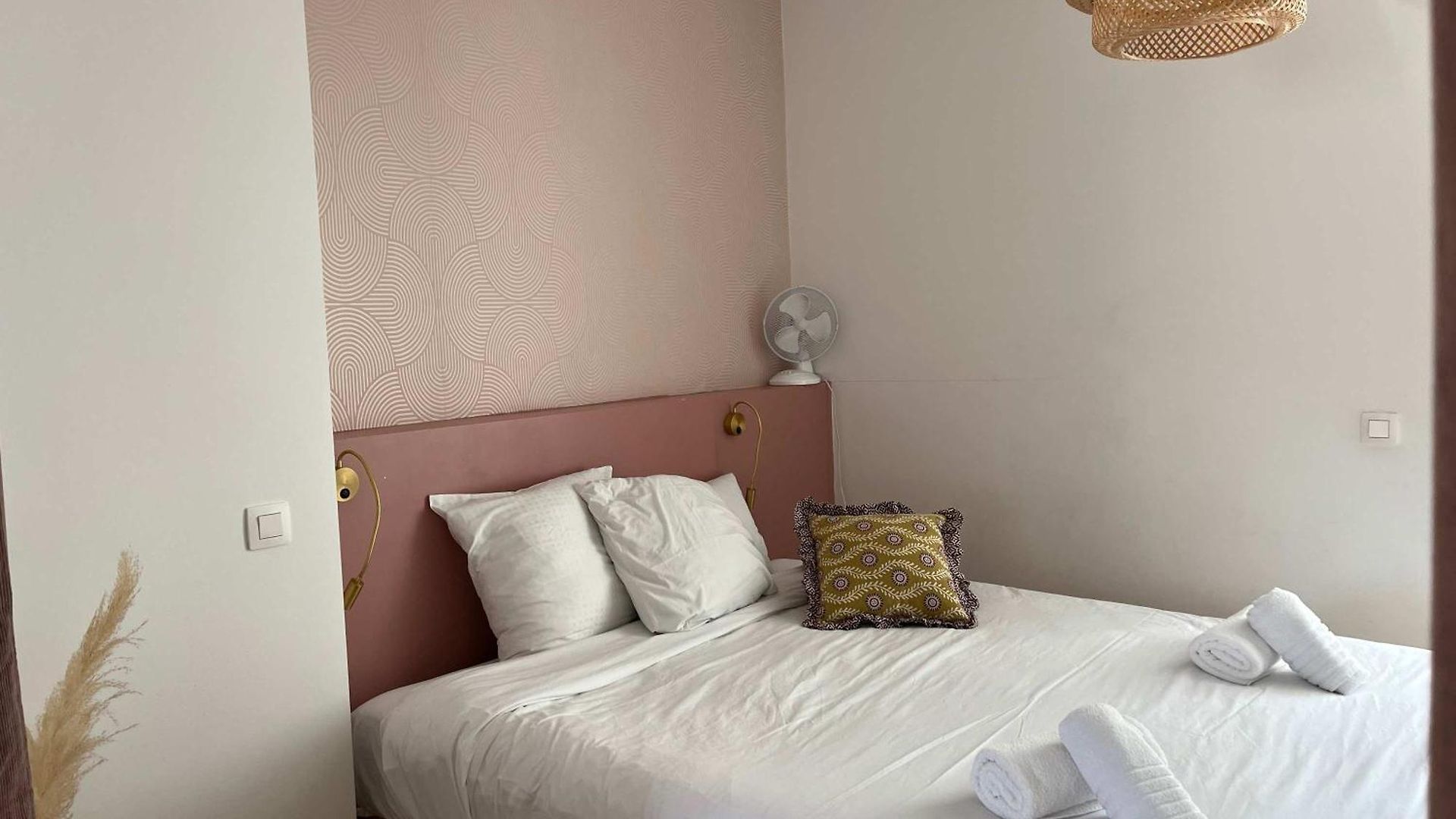 Apartment Chic Chatelain - Parking Calm *