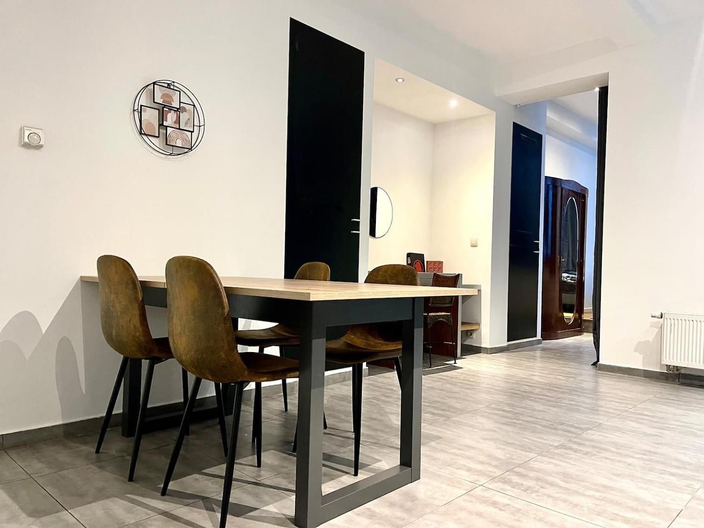 Modern Flat - Saint-gilles - 4p Apartment