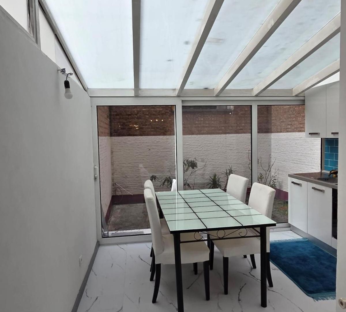 Magnifique Sur Louise Apartment *