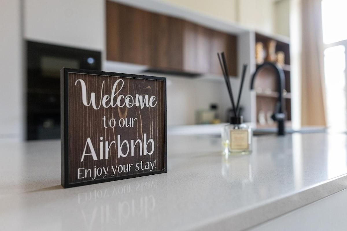 Apartment Bright & Stylish 2br Quiet Terrace