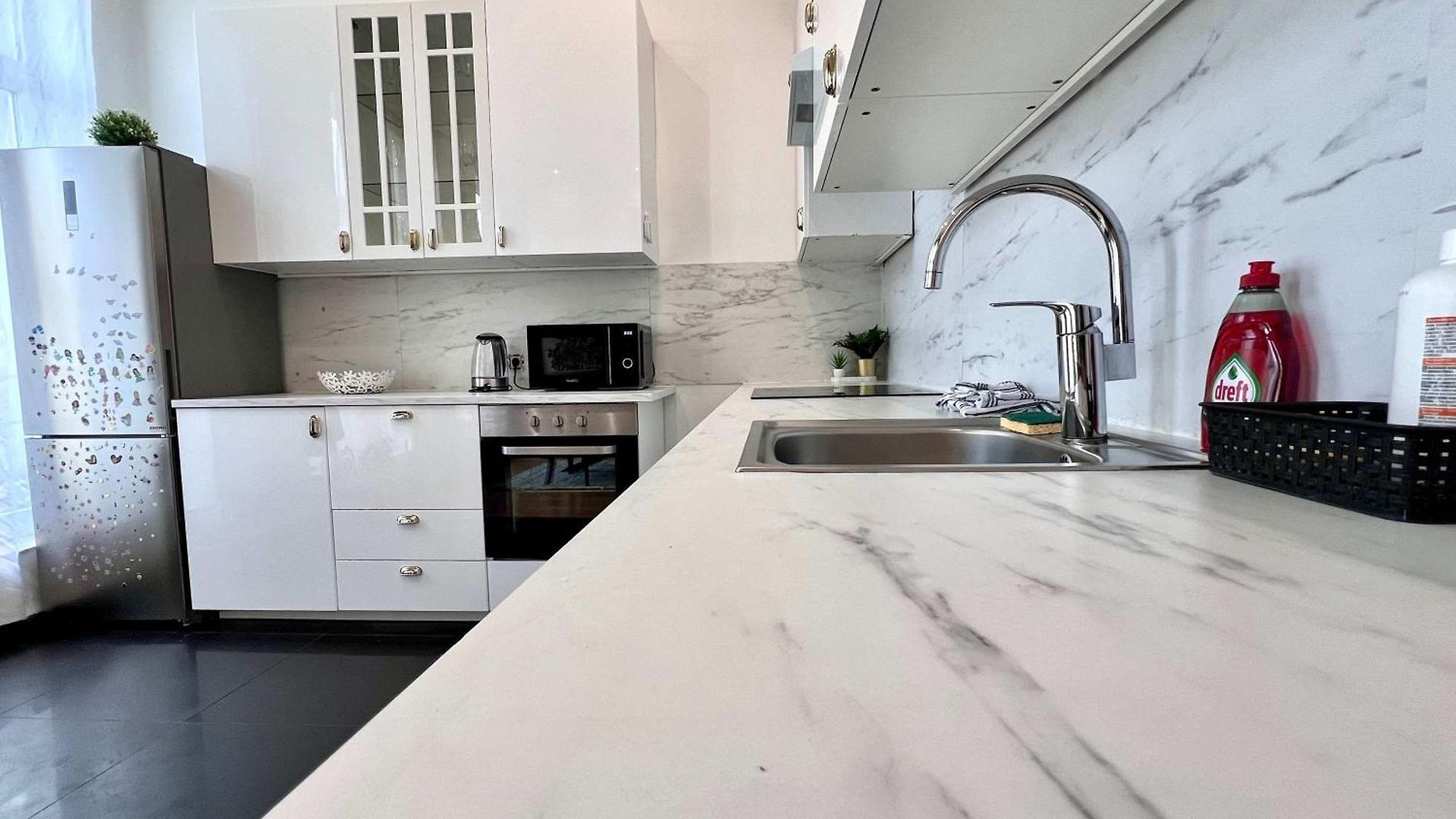 Apartment Family & Cosy For Up To 9 Guests Near Midi Station