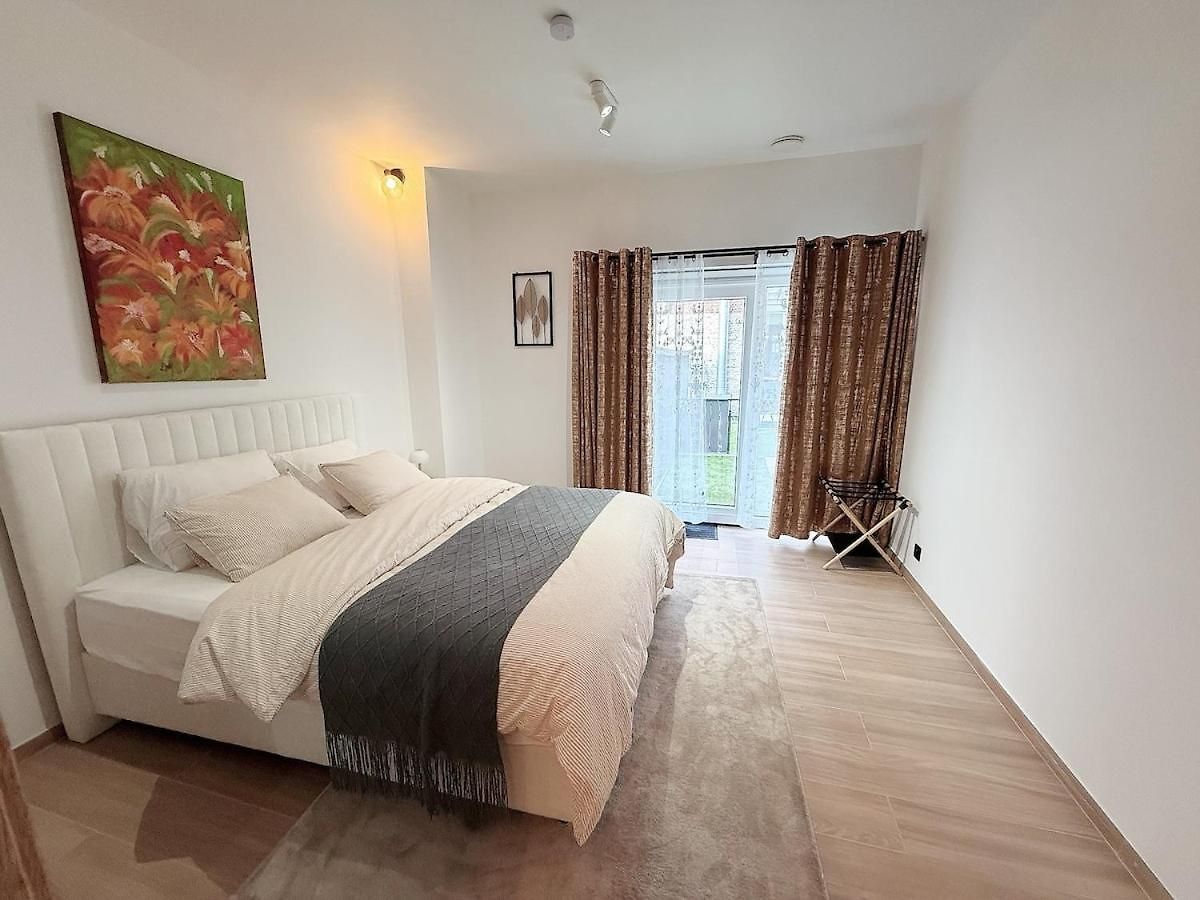 Apartment Bright & Stylish 2br Quiet Terrace