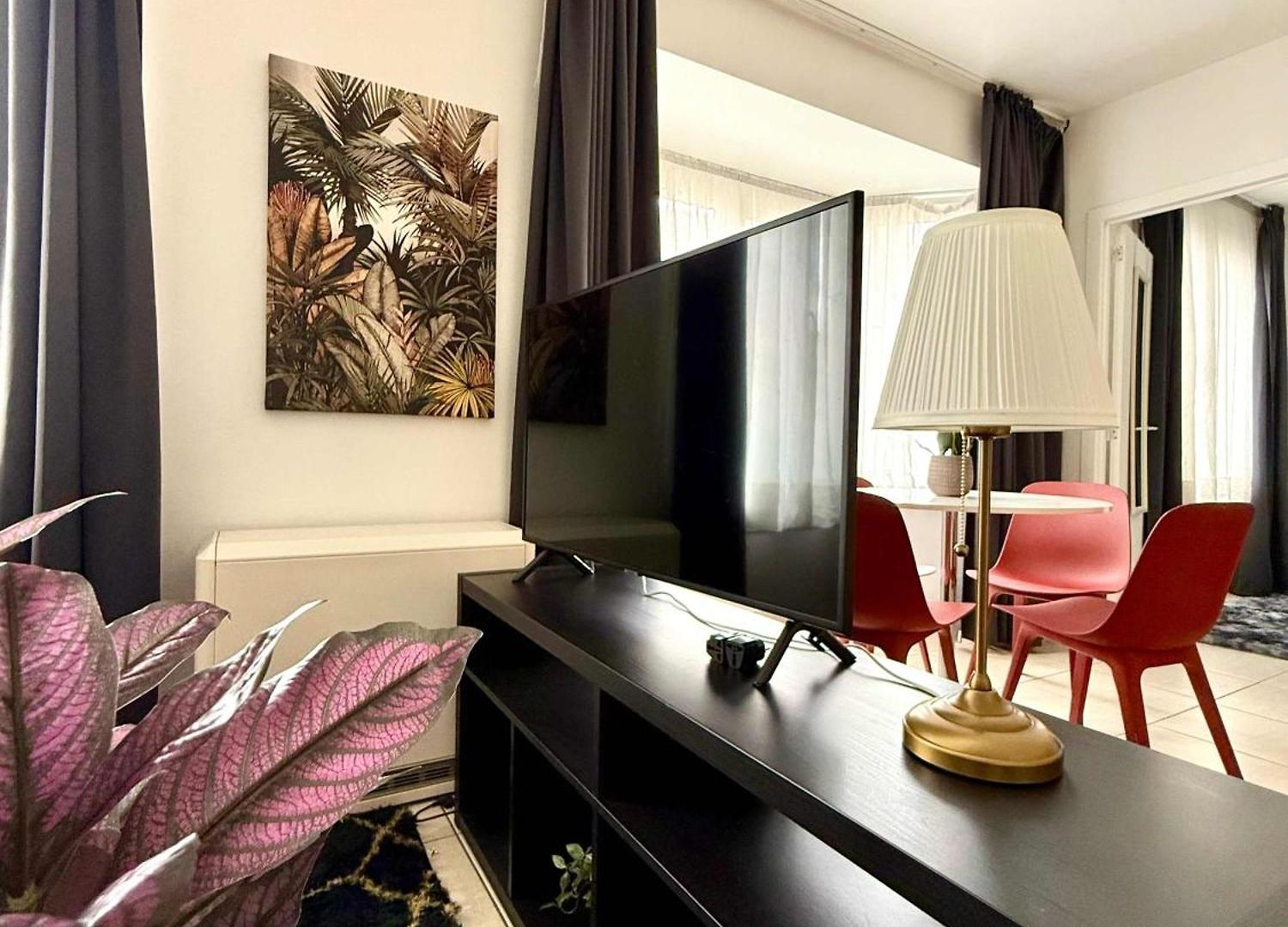 Apartment & Elegant Close To The European Parliament *
