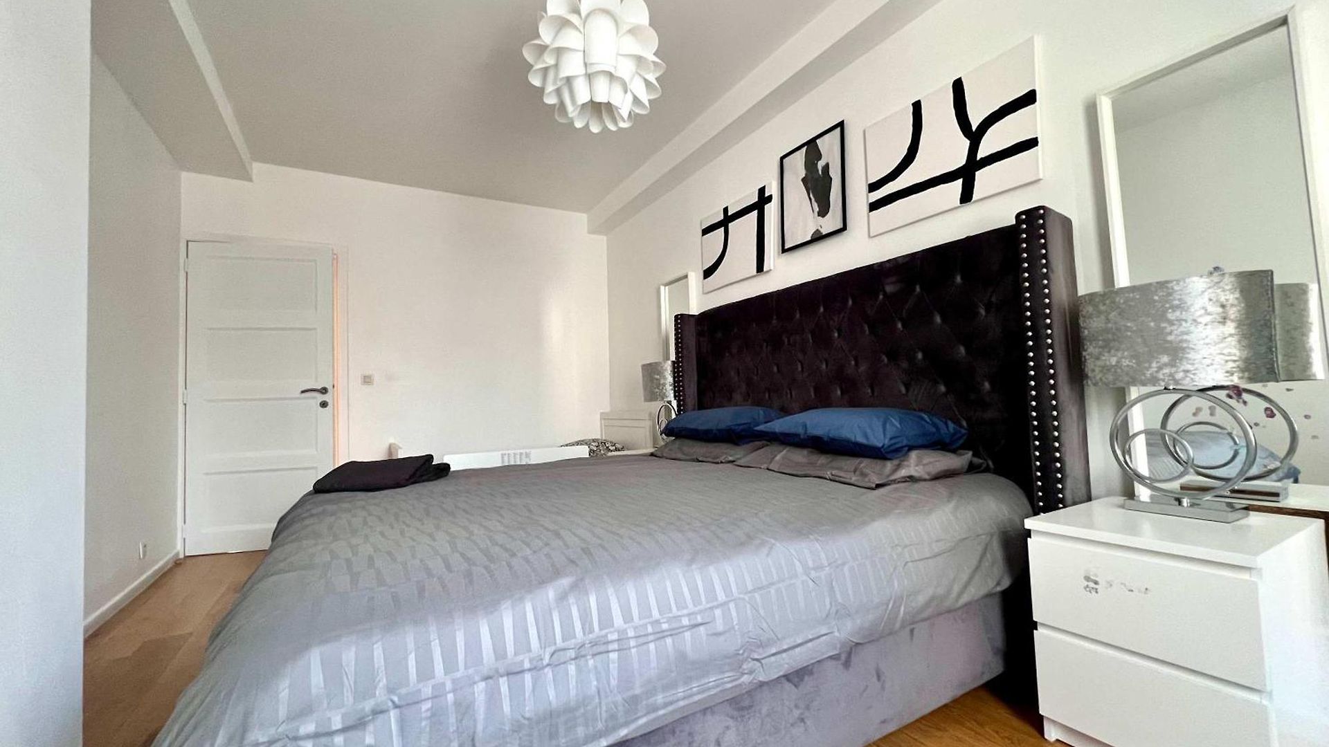 Apartment Family & Cosy For Up To 9 Guests Near Midi Station Brussels