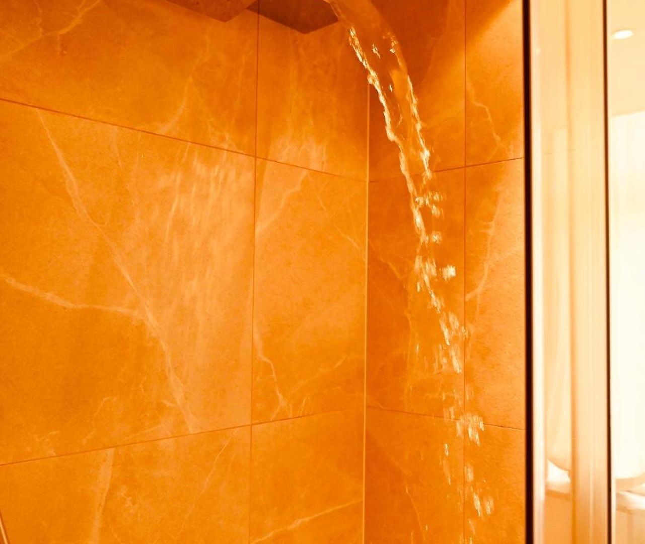 Apartment Family Streetview Luxuriuos Bathroom *
