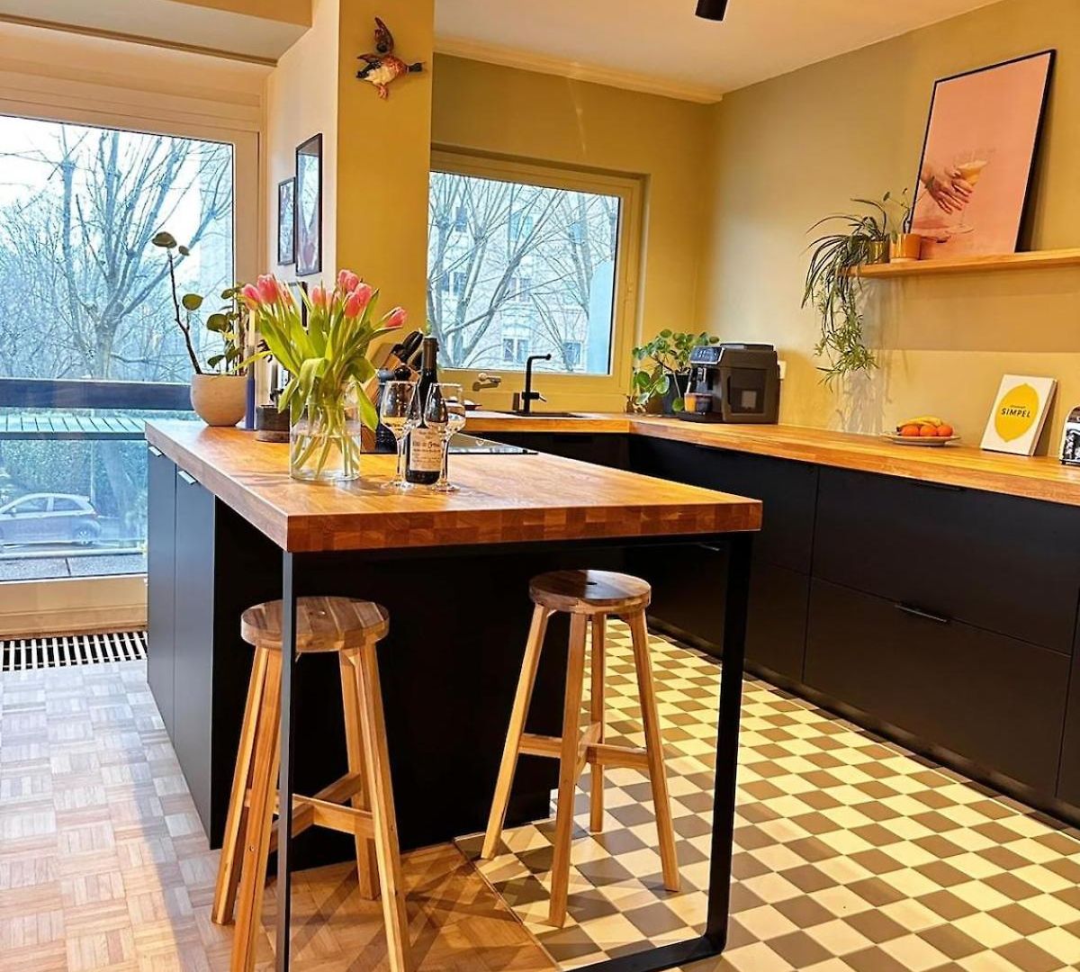 Charming 2-bedroom With Big Balcony Apartment Brussels