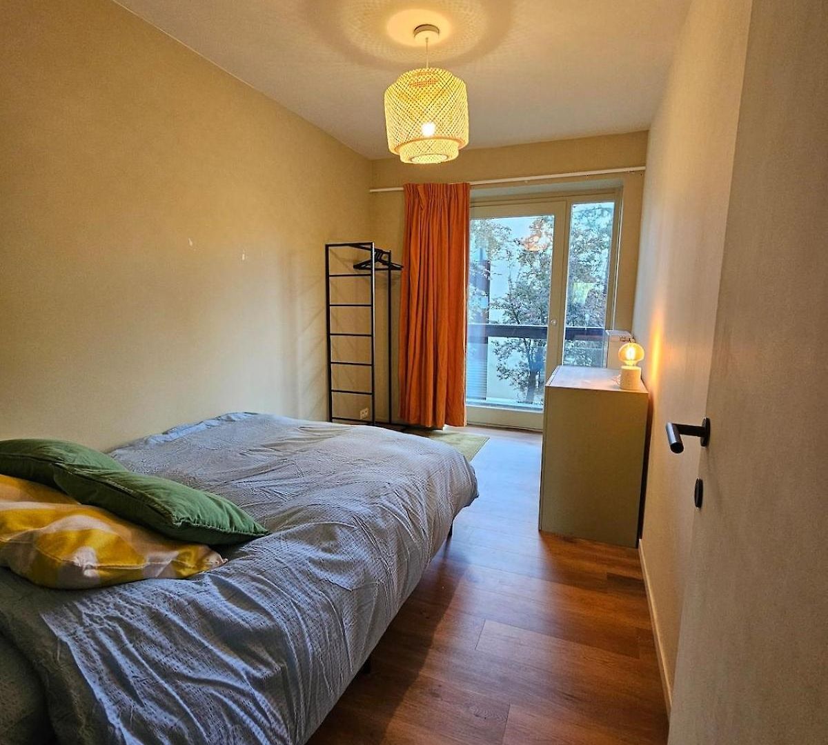 Charming 2-bedroom With Big Balcony *