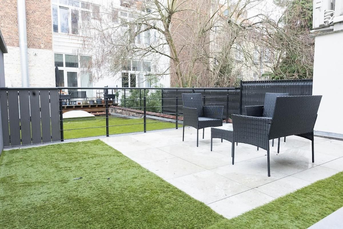 Bright & Stylish 2br Quiet Terrace Apartment *