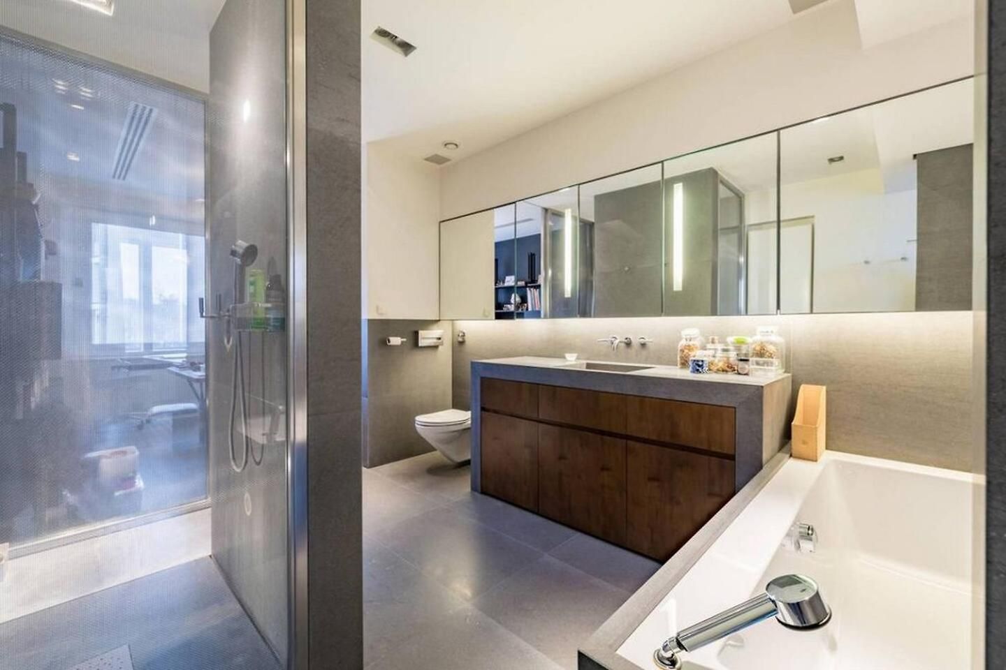 Sublime 4bd Duplex Ap In Ixelles