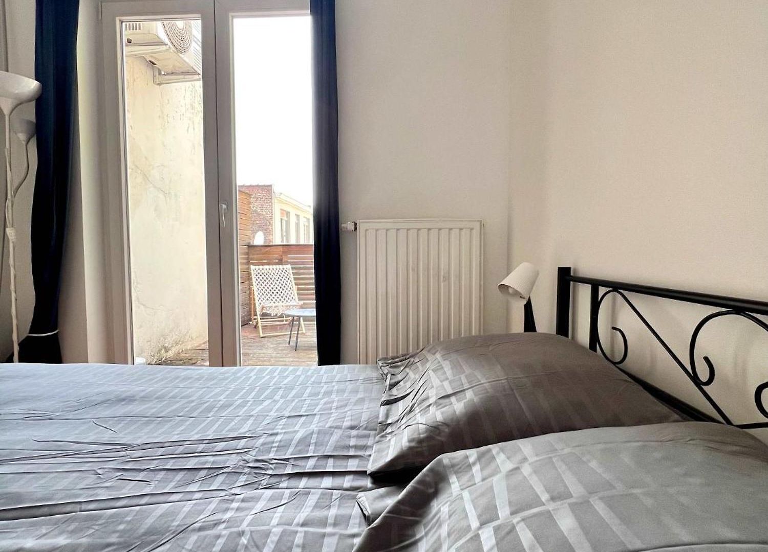 Family & Cosy For Up To 9 Guests Near Midi Station *