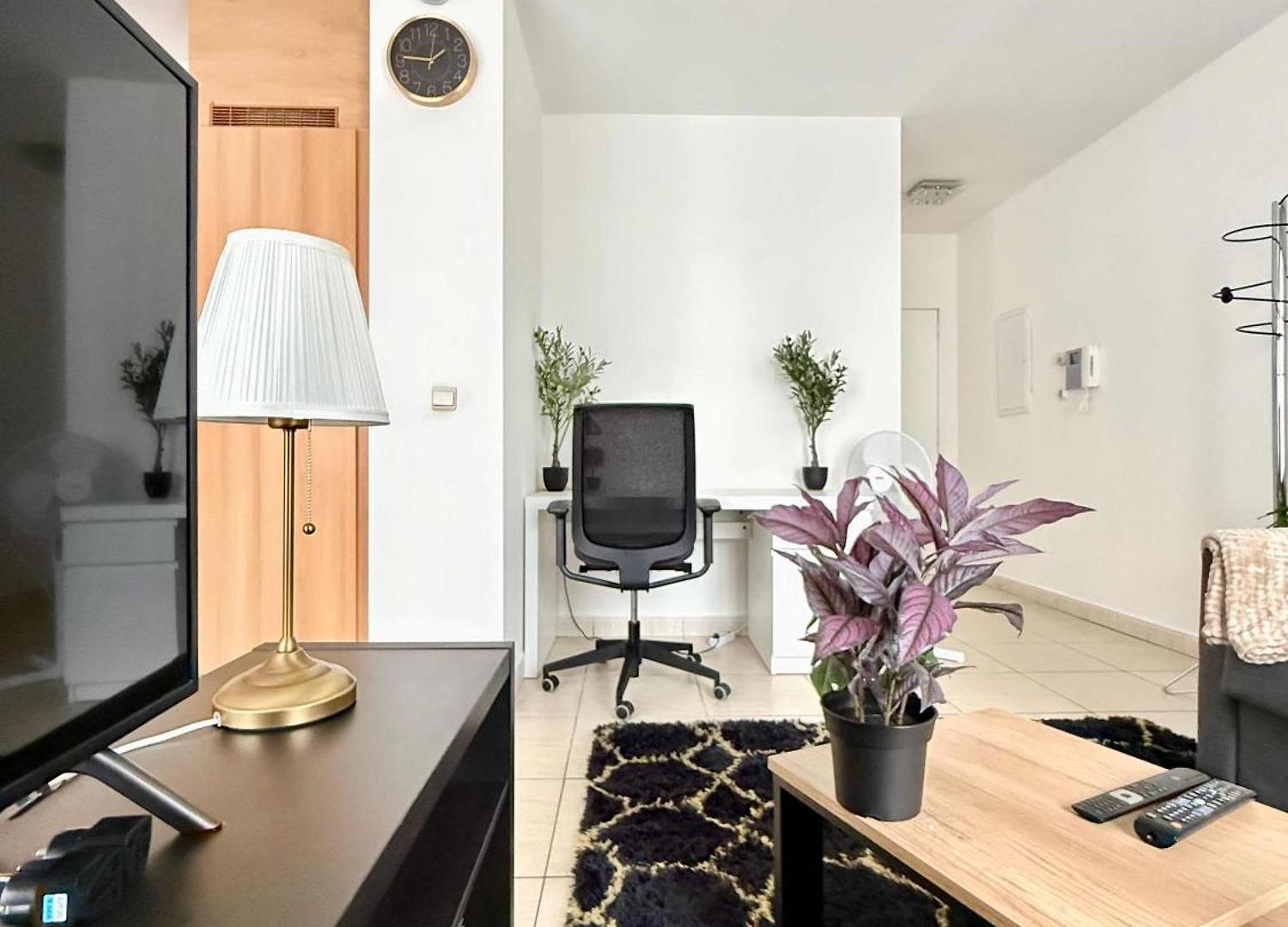 Apartment & Elegant Close To The European Parliament *