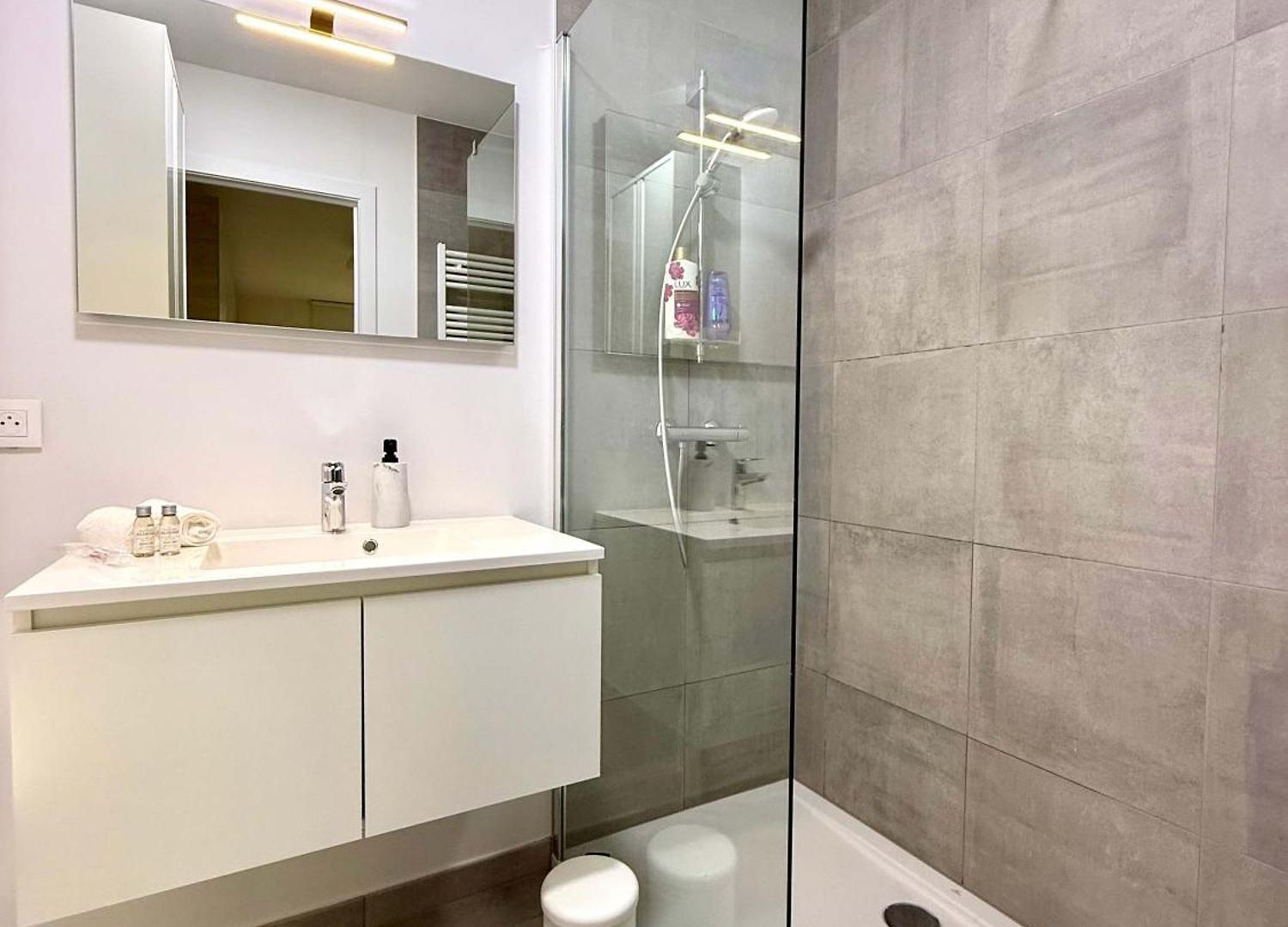 So Cosy And Modern 1bed & Gare Du Midi Dox *