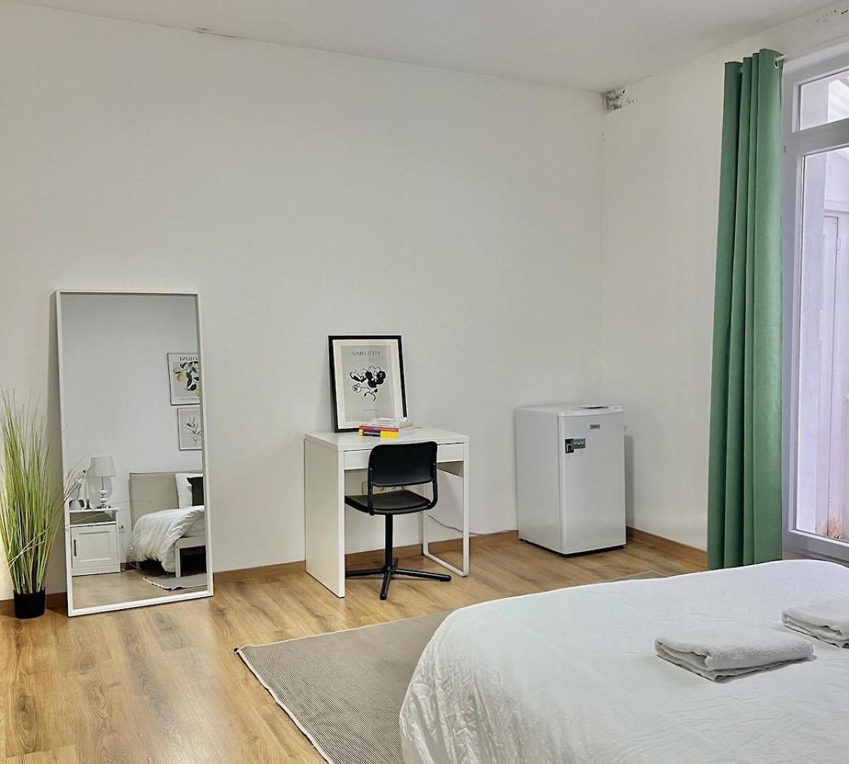 Spacious For 6 Nr Center Of *