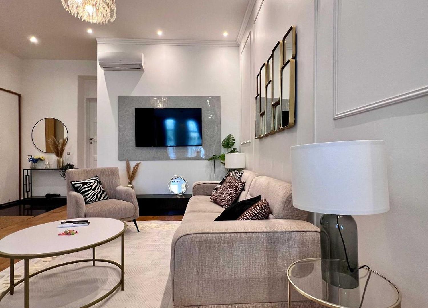 Family & Cosy For Up To 9 Guests Near Midi Station *