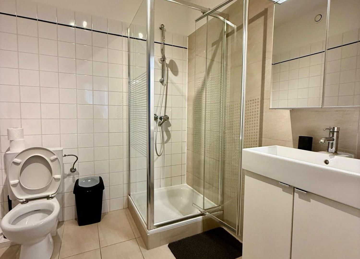 & Elegant Close To The European Parliament Apartment *