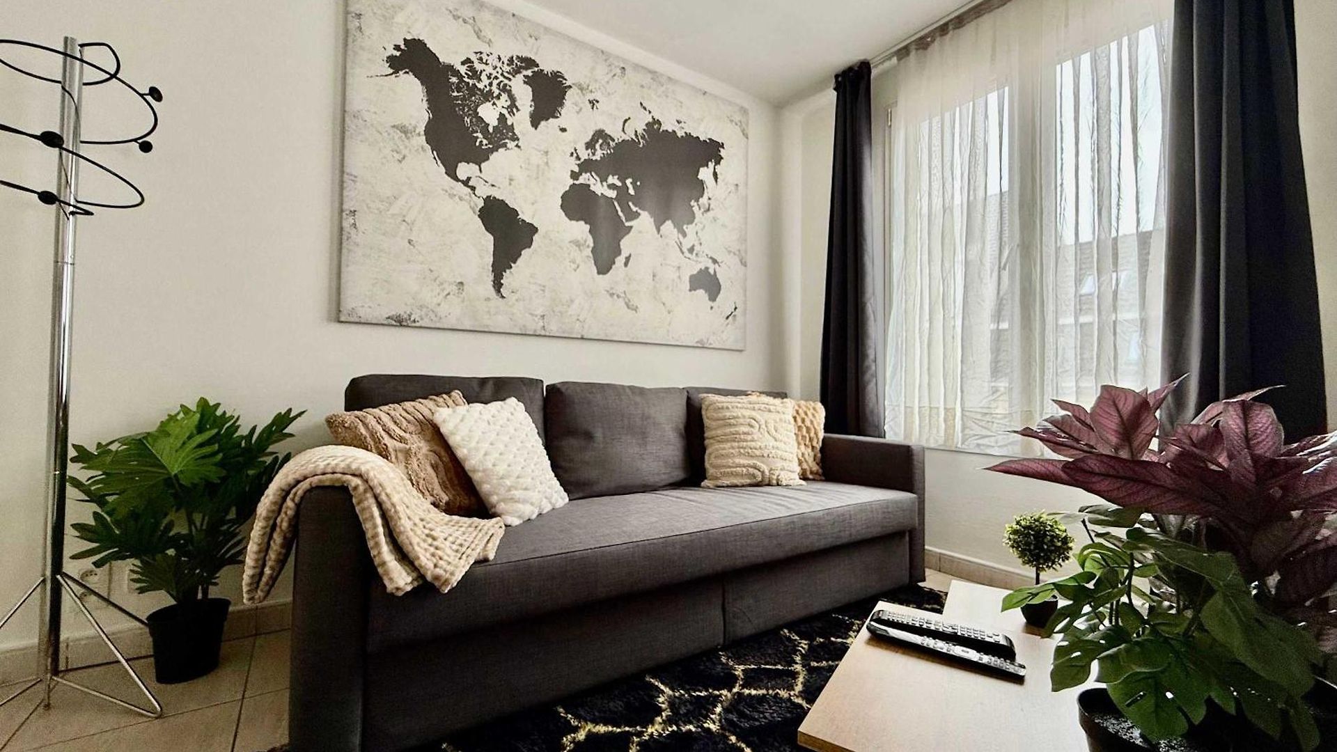 Apartment & Elegant Close To The European Parliament Brussels