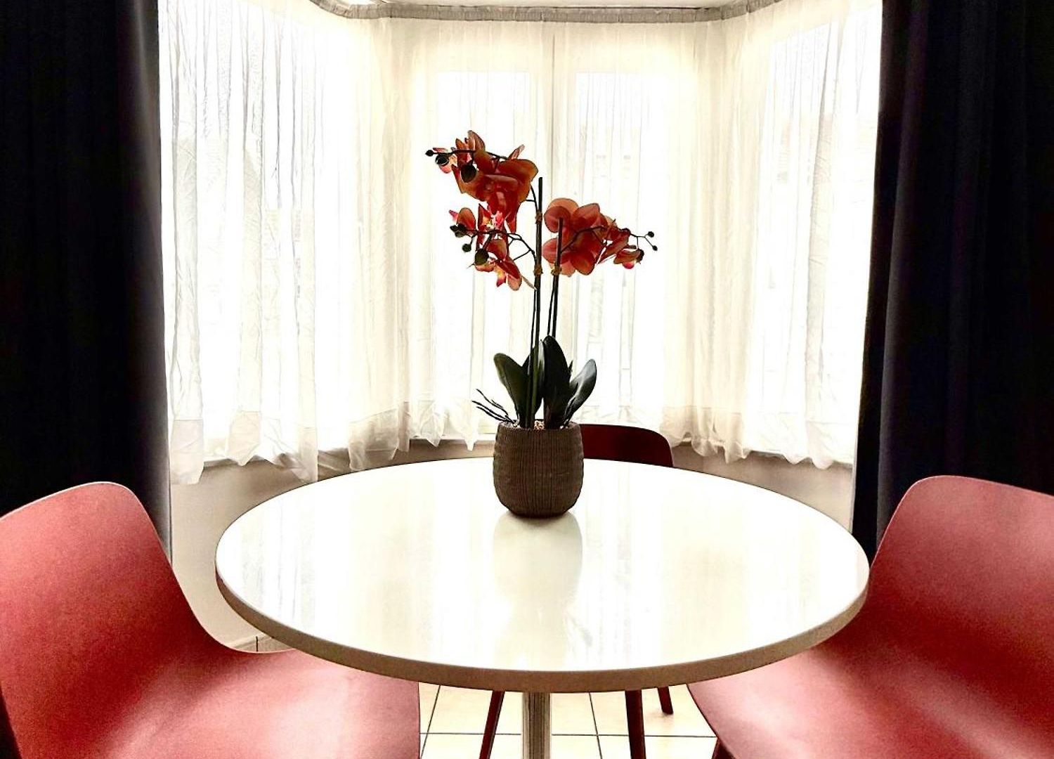 Apartment & Elegant Close To The European Parliament
