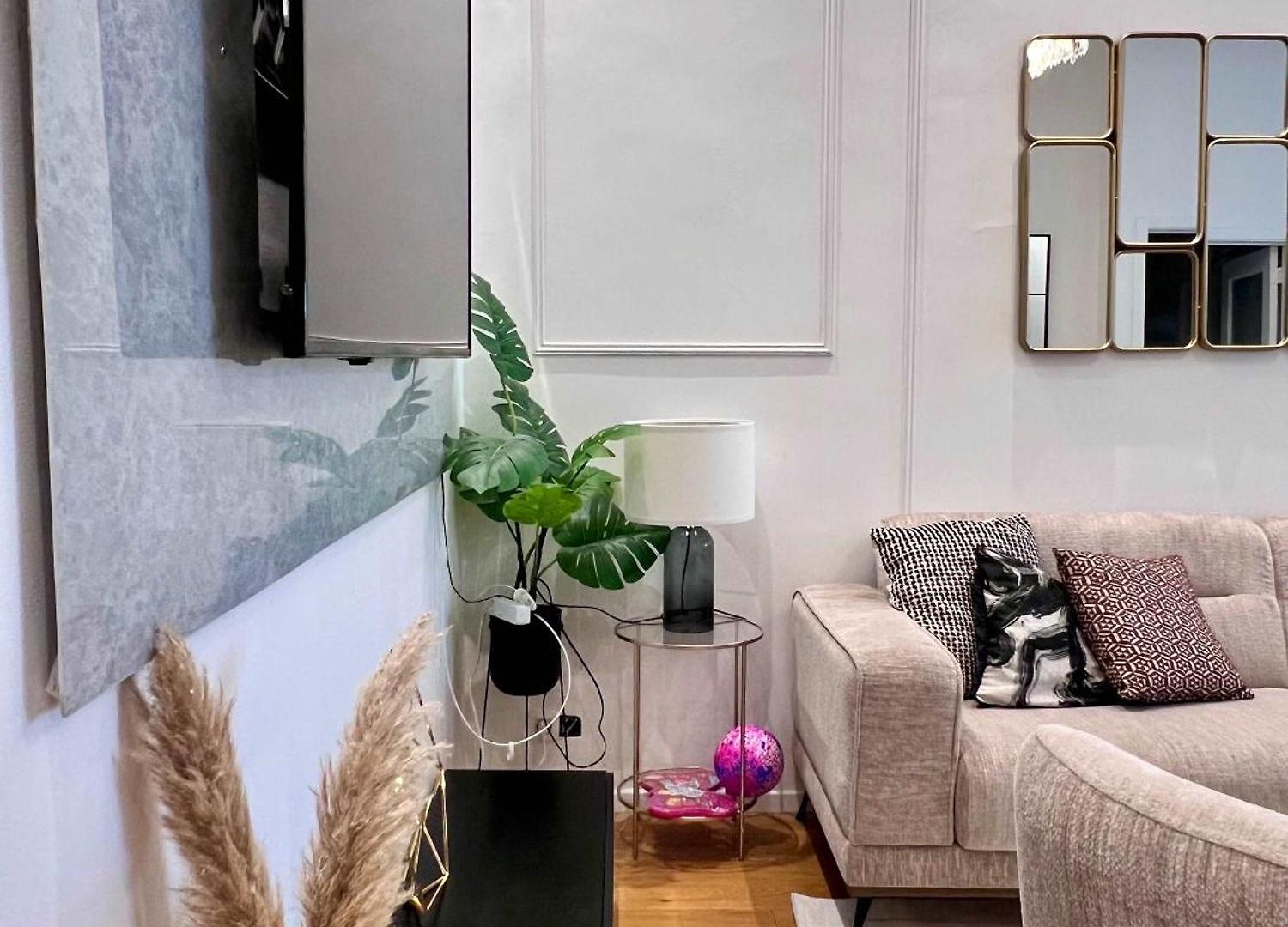 Family & Cosy For Up To 9 Guests Near Midi Station * Brussels