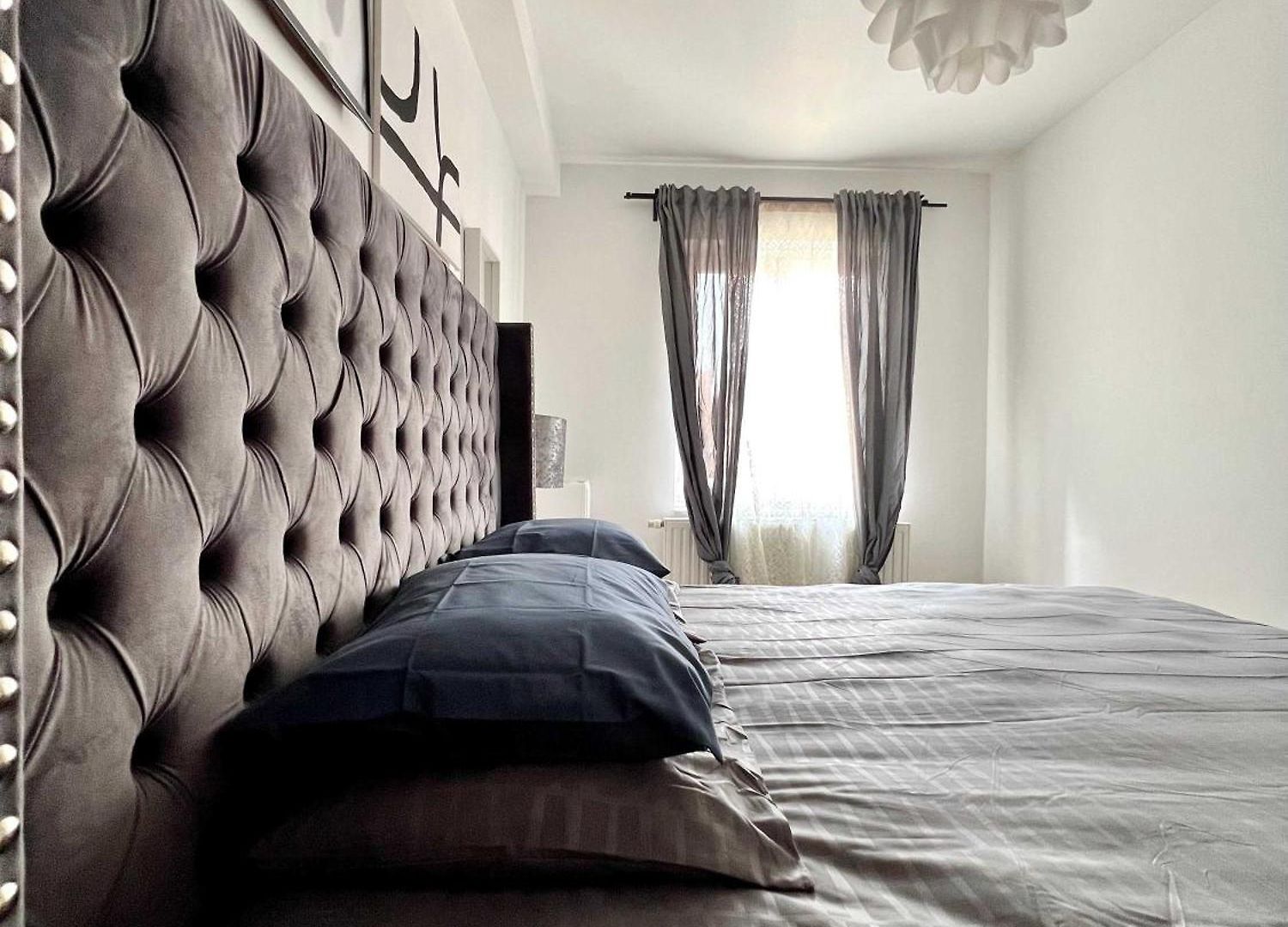 Apartment Family & Cosy For Up To 9 Guests Near Midi Station *