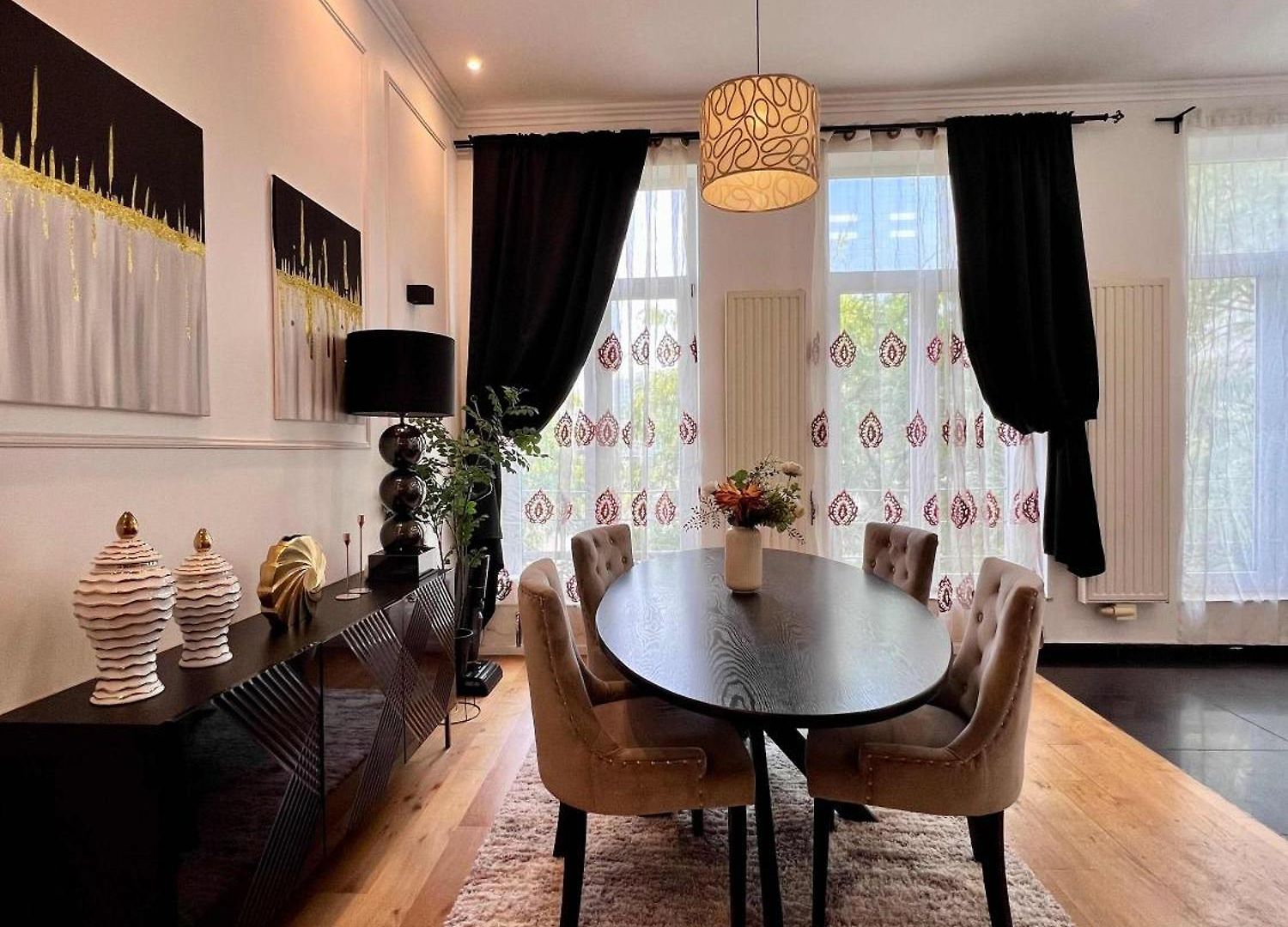 Family & Cosy For Up To 9 Guests Near Midi Station