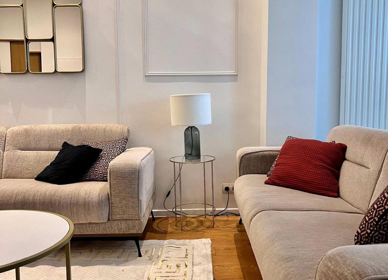 Apartment Family & Cosy For Up To 9 Guests Near Midi Station *