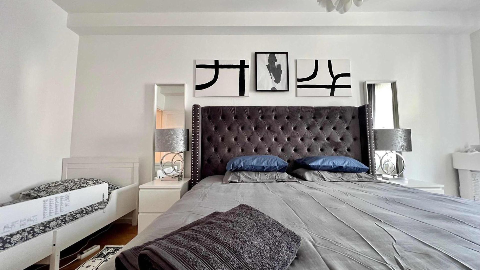 Family & Cosy For Up To 9 Guests Near Midi Station Brussels