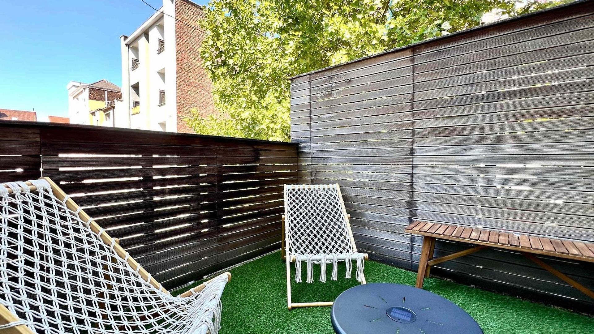 Family & Cosy For Up To 9 Guests Near Midi Station *