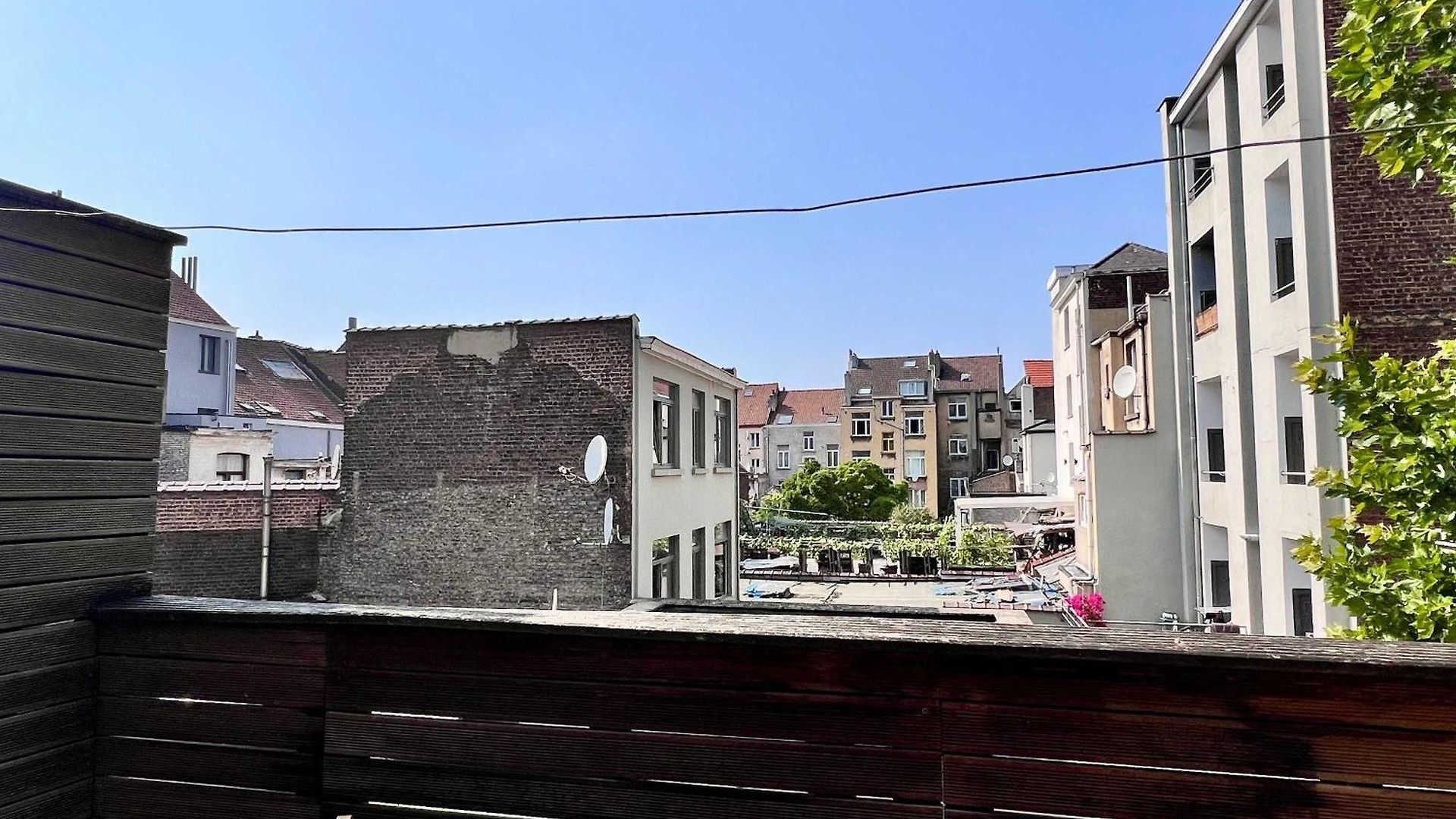 Family & Cosy For Up To 9 Guests Near Midi Station Brussels