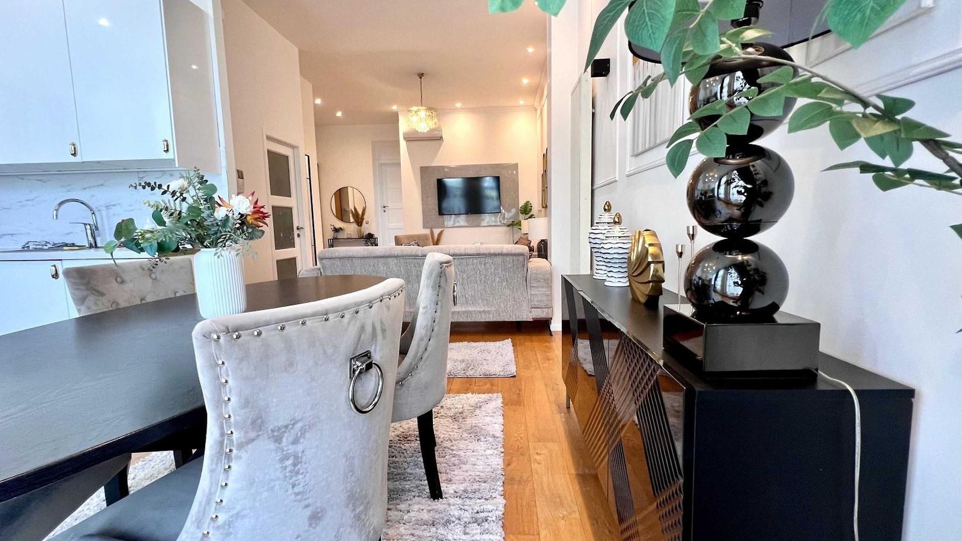 Apartment Family & Cosy For Up To 9 Guests Near Midi Station Brussels
