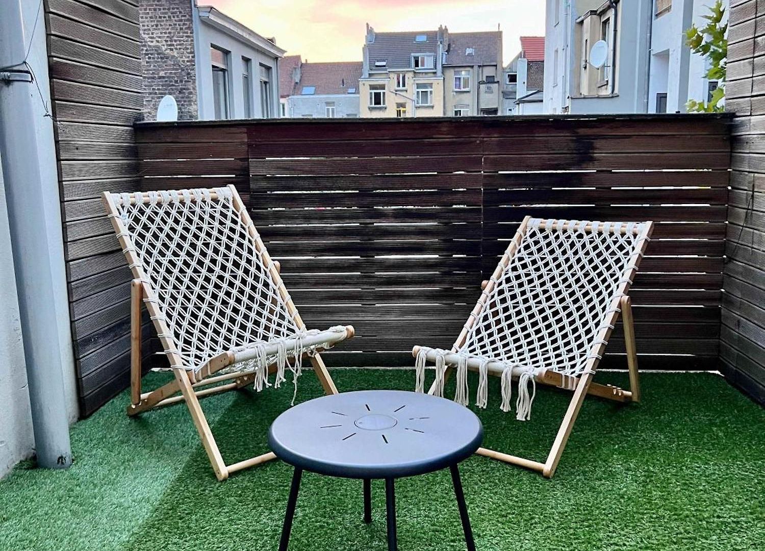 Apartment Family & Cosy For Up To 9 Guests Near Midi Station