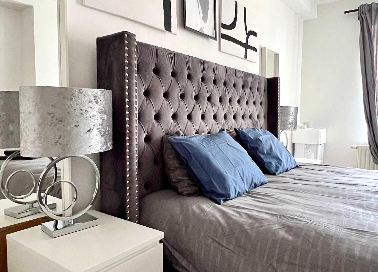 Family & Cosy For Up To 9 Guests Near Midi Station Apartment Brussels