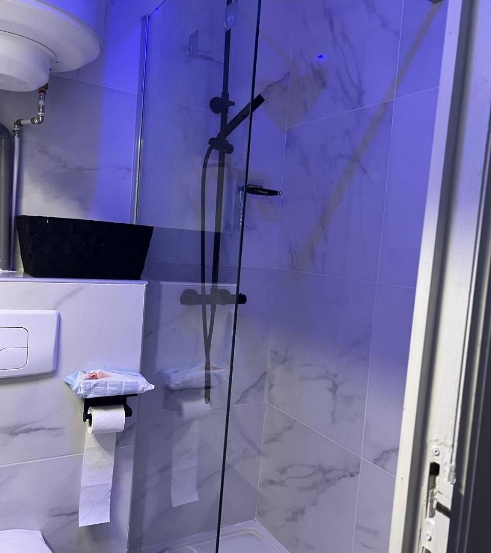 Stylish & Modern In Centre Apartment *