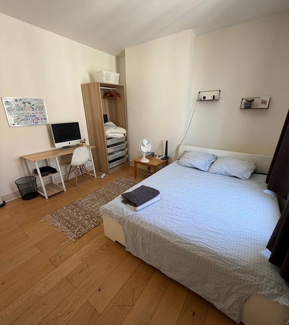 Bright 2 Bedroom Perfectly Located Apartment Brussels