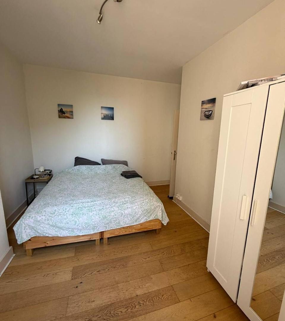 Apartment Bright 2 Bedroom Perfectly Located
