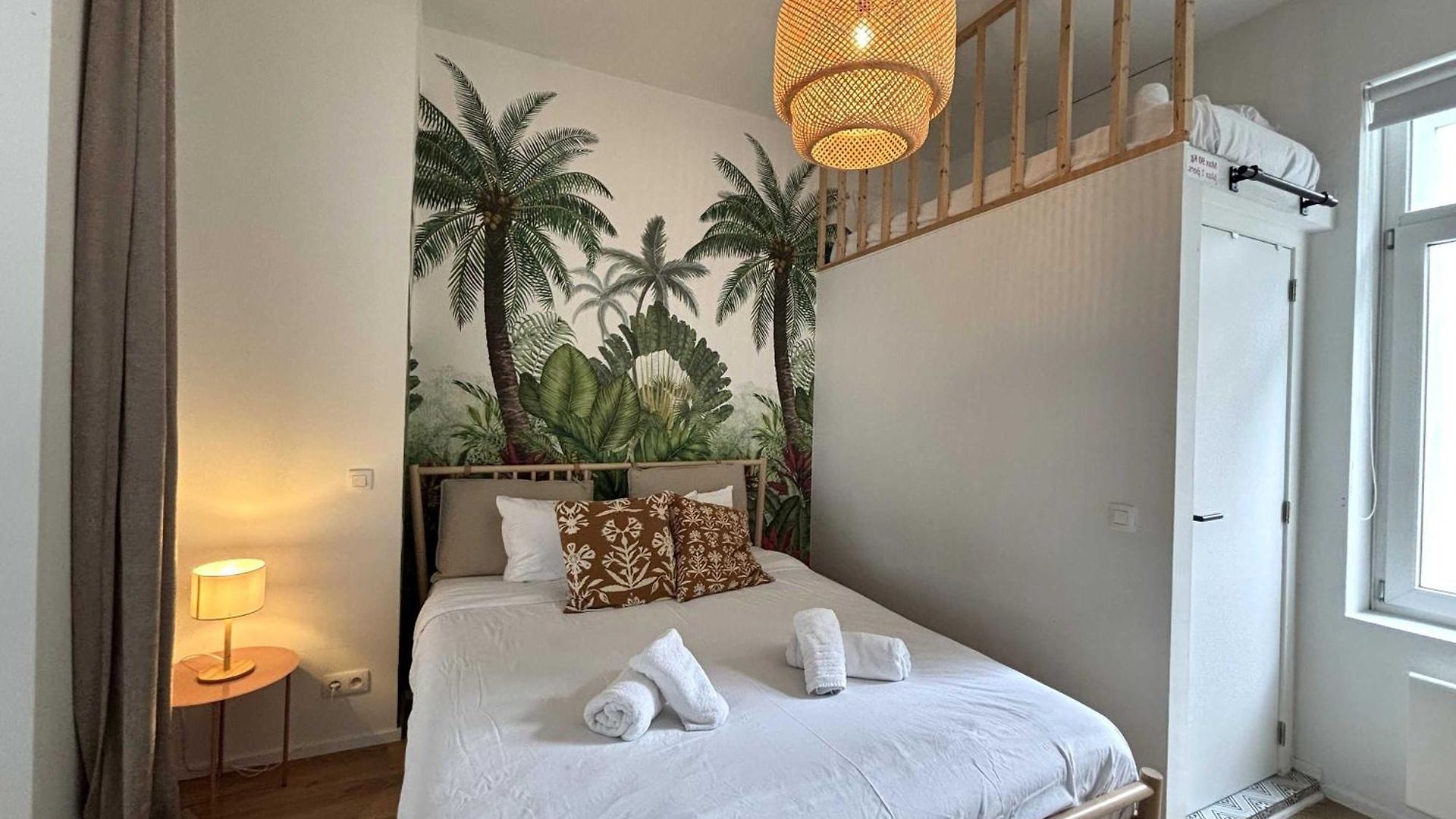 Stylish In Chatelain - Parking & Comfort