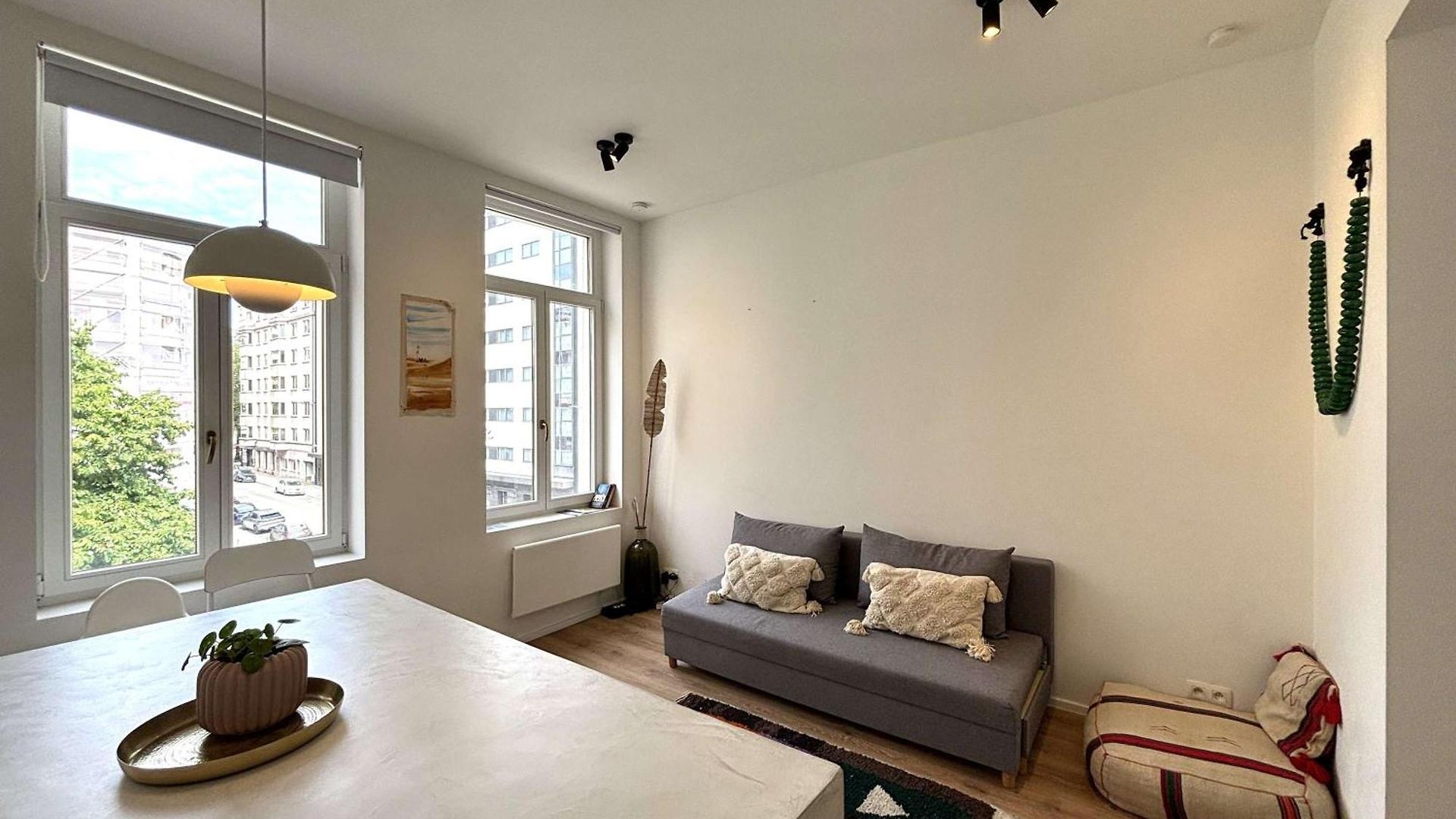Stylish In Chatelain - Parking & Comfort Brussels