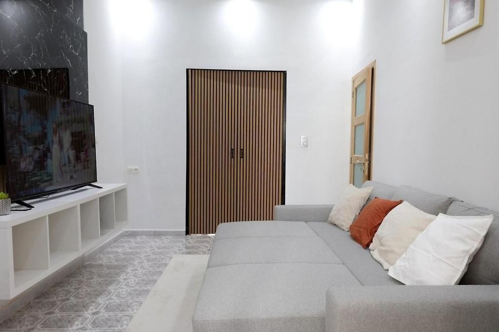 Cozy, Bright 2-bedroom Duplex In Brussels-laeken Brussels