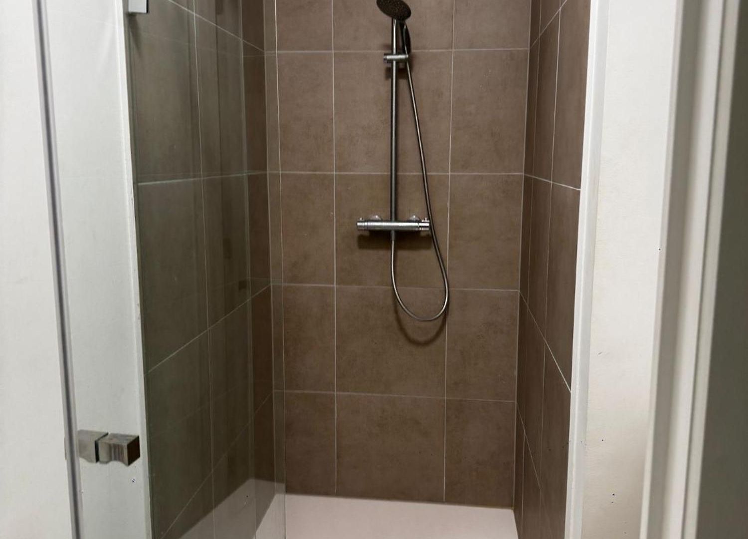 Family-appartement-brussels-tours Et Taxis Apartment