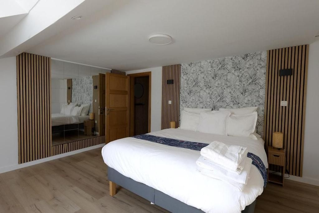 Cozy, Bright 2-bedroom Duplex In Brussels-laeken Brussels