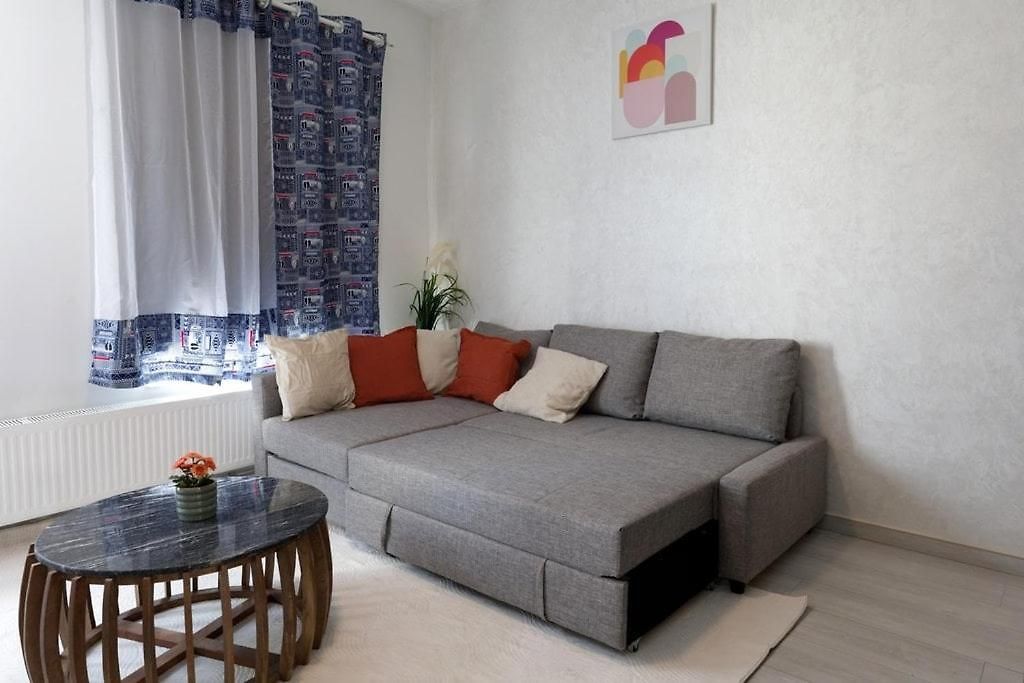Cozy, Bright 2-bedroom Duplex In Brussels-laeken