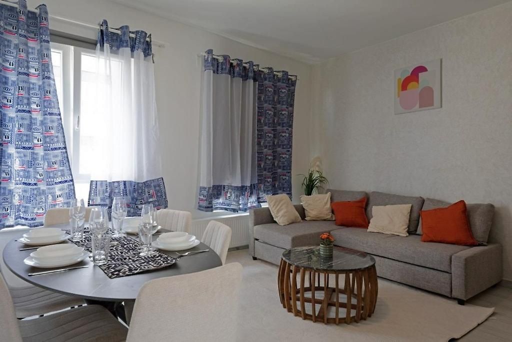 Cozy, Bright 2-bedroom Duplex In Brussels-laeken *