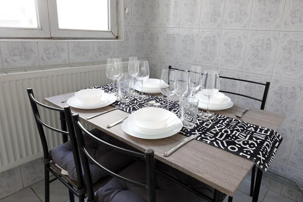 Cozy, Bright 2-bedroom Duplex In Brussels-laeken Apartment Brussels